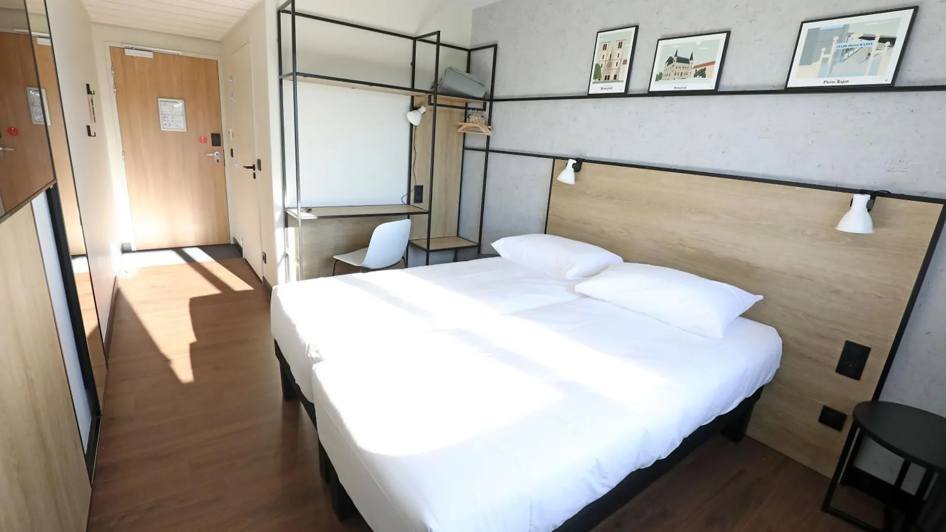 Ibis Bourgoin Jallieu Medipole Frankreich