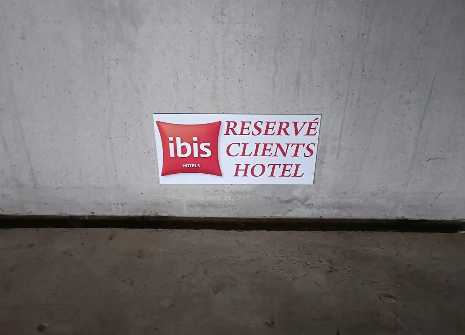 Ibis Bourgoin Jallieu Medipole 3*, Bourgoin-Jallieu